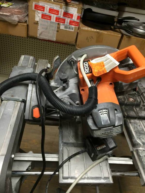 Ridgid 10 tile saw used in working conditions