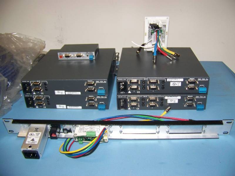 lot 44 image: Extron Electronics, Cables, Switchers, Wall Plate, Cat 5e6 Connectors