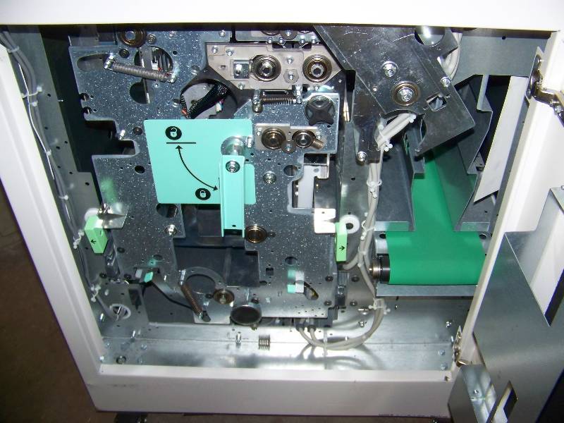 lot 50 image: Xerox, Plockmatic Pro 30, Booklet Making System