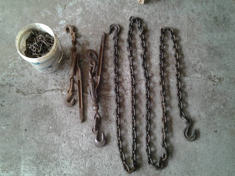 2-Chain Binders, 1-15 Foot Heavy Duty Chain With Hooks & Misc Chains