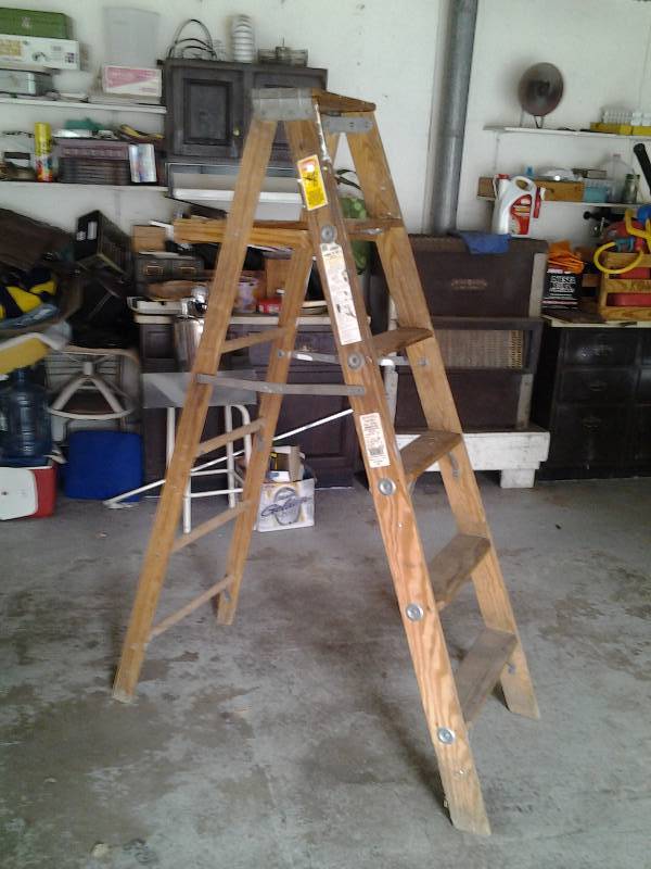 Wood 6 Foot Step Ladder