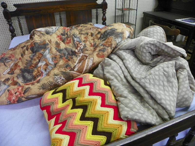 Bedspread, quilt, handmade zig zag throw