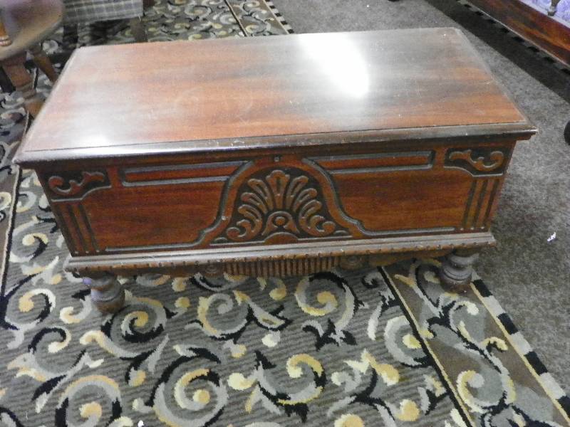 Cedar chest hope chest, great carving details, 36 x 17.5, 19 high