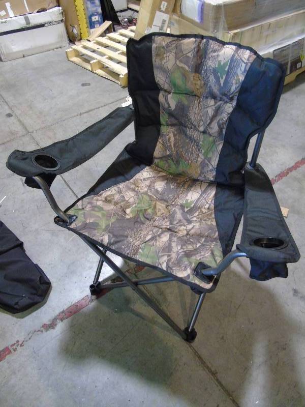 Oversized 500-lb. Camo King Chair