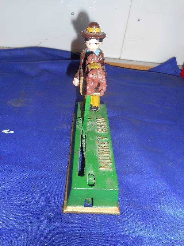 CAST IRON MONKEY BANK