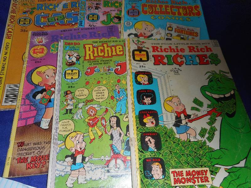 6 RICHIE RICH COMICS