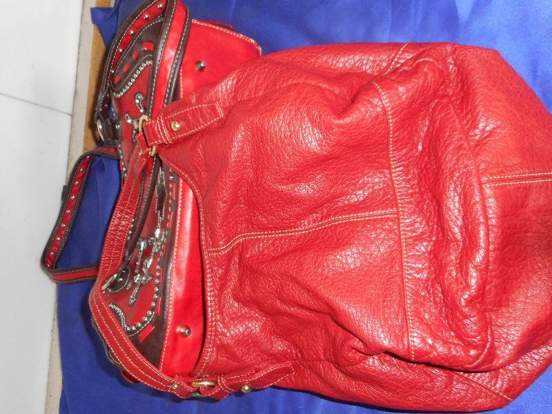 2 RED FASHION PURSES