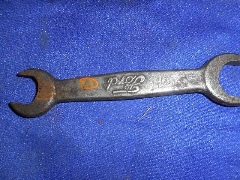 ANTIQUE FORD WRENCH