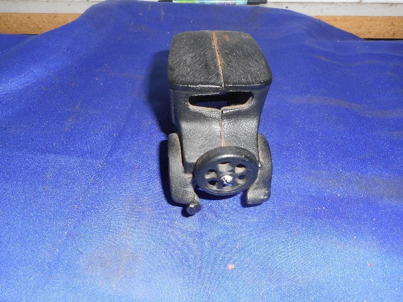 ANTIQUE CAST IRON FORD