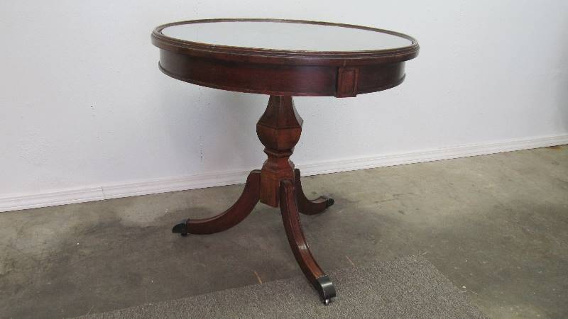 lot 6 image: Vintage Round Glass Top Parlor Table on Casters