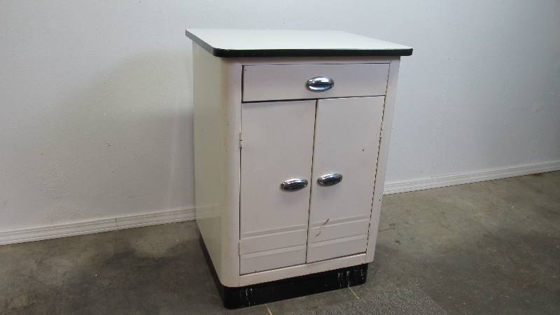 lot 11 image: Vintage Mid Century Enamel Top Kitchen Cabinet