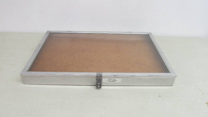 lot 31 image: Steel & Glass Tabletop Display Case