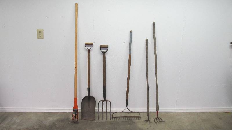 lot 54 image: Lot of Heavy Duty Yard Tools w Ice Breaker