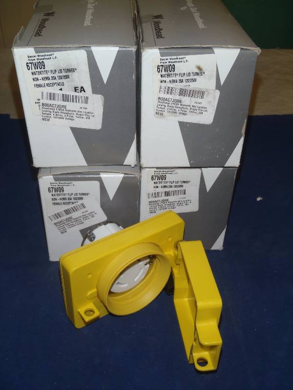 Flip Lid Female Receptacle x4