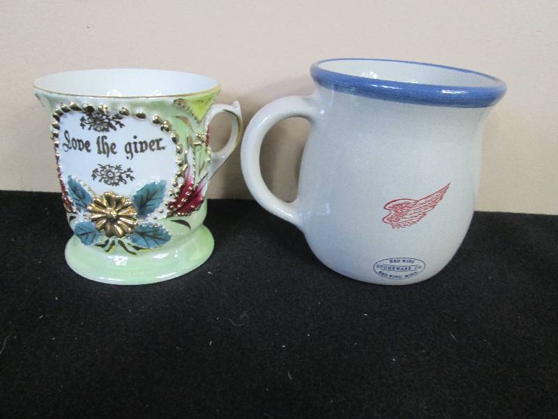 lot 6 image: Redwing Collectors Mug & German Shaving Mug