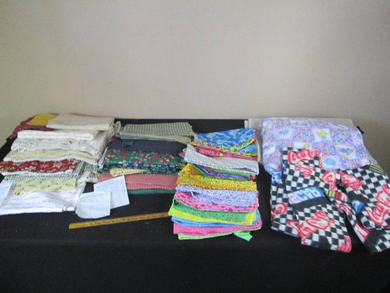 lot 19 image: Tote Full of Quilting Fabric