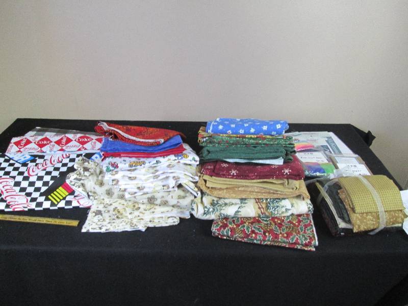 lot 25 image: Tote Full of Quilting Fabric