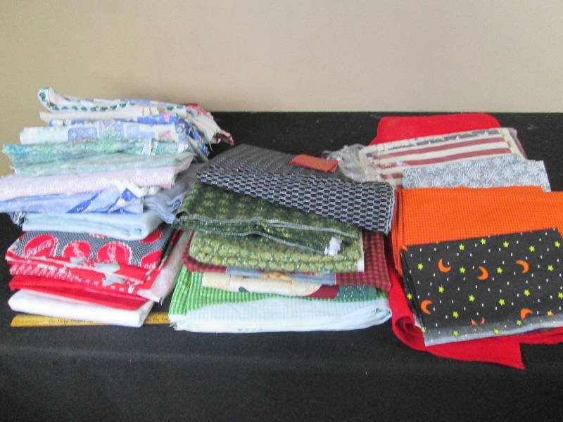 lot 26 image: Tote Full of Quilting Fabric