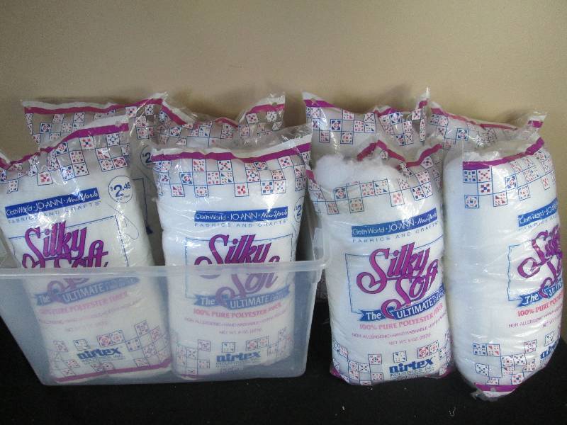 lot 42 image: Tote Full of Poly-Fill