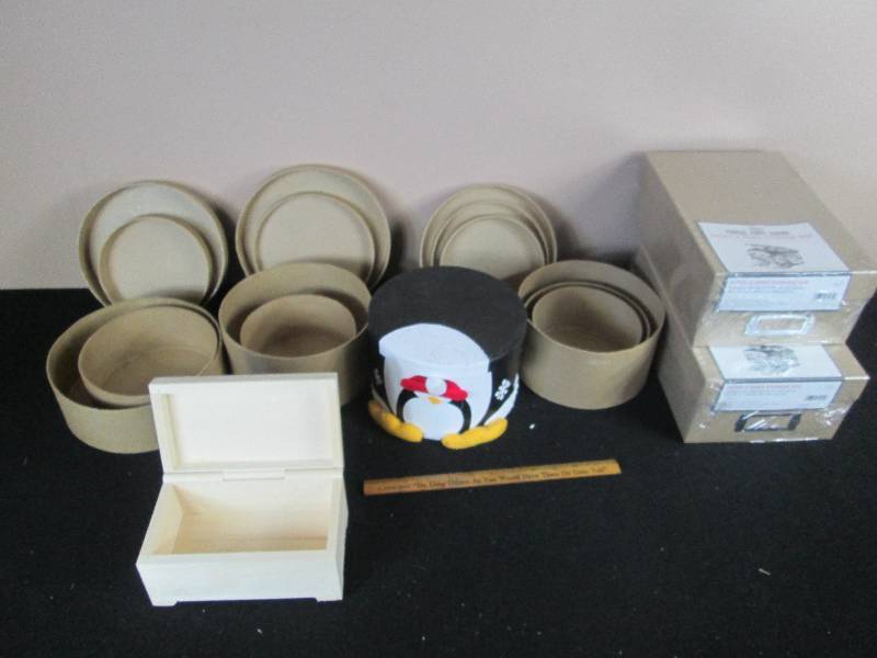 lot 61 image: Crafting Boxes