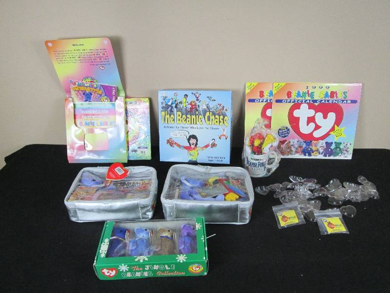 lot 67 image: Group of Beanie Babies