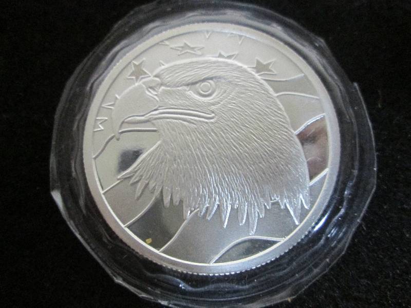 lot 14 image: Sliver Round Coin 1 Troy oz .999 fine Sliver