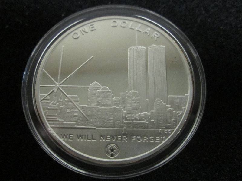 lot 15 image: New York Twin Towers Commemorative Coin
