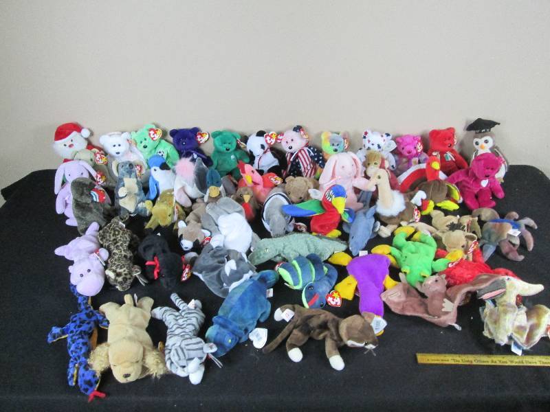 lot 72 image: Group of Beanie Babies