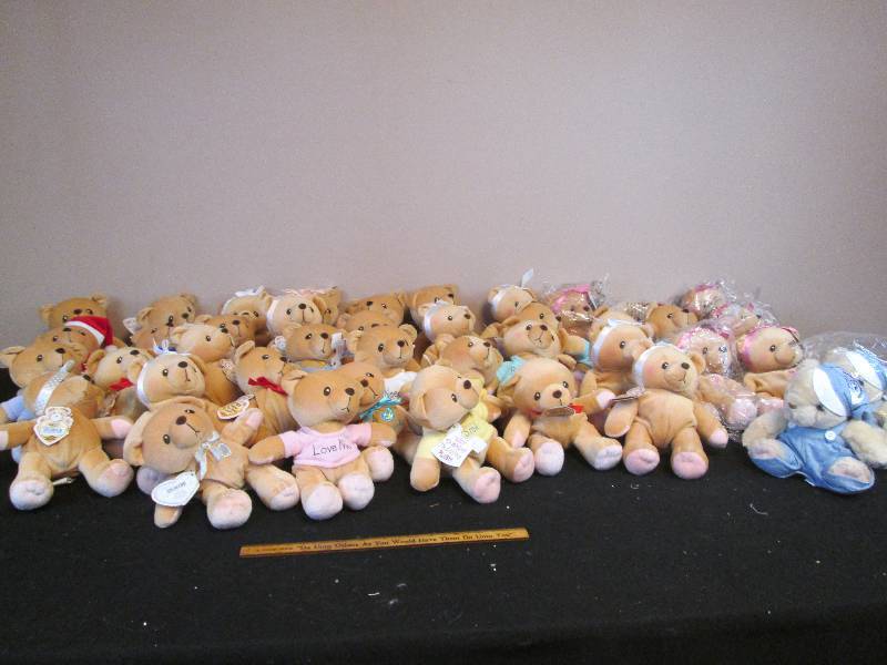 lot 88 image: Cherished Teddies Plush Bears
