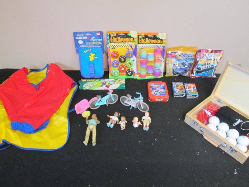 lot 91 image: Mega Blocks & Misc