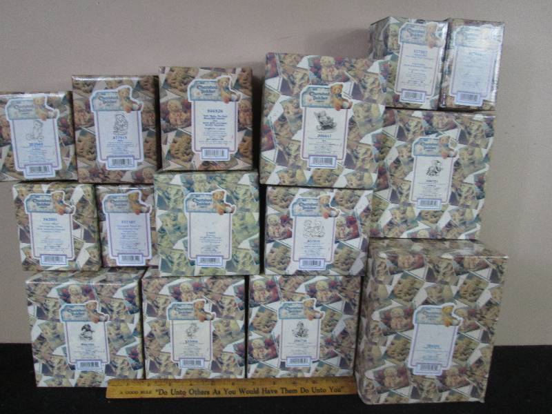 lot 108 image: Cherished Teddies
