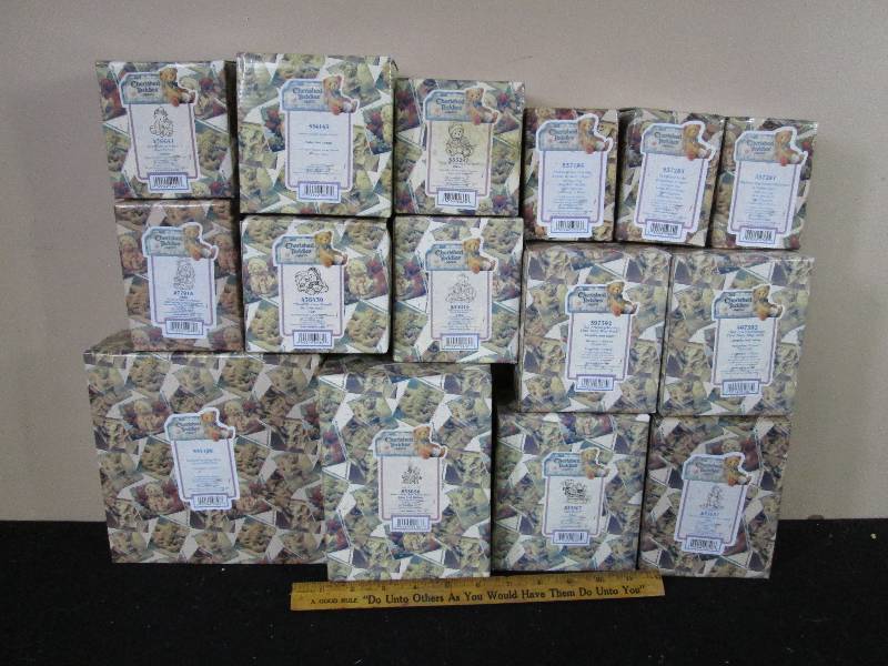 lot 111 image: Cherished Teddies