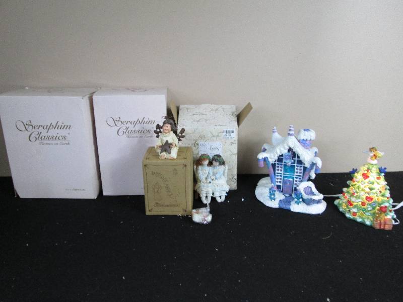 lot 149 image: Assorted Angles & Christmas