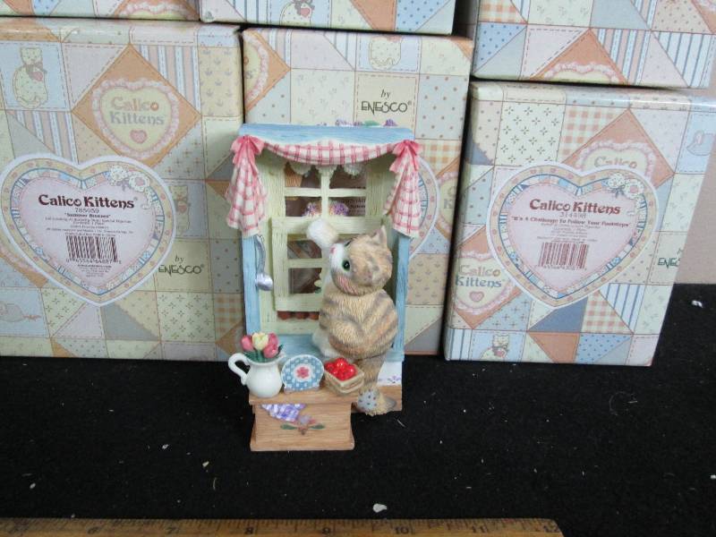lot 160 image: Calico Kittens by Enesco