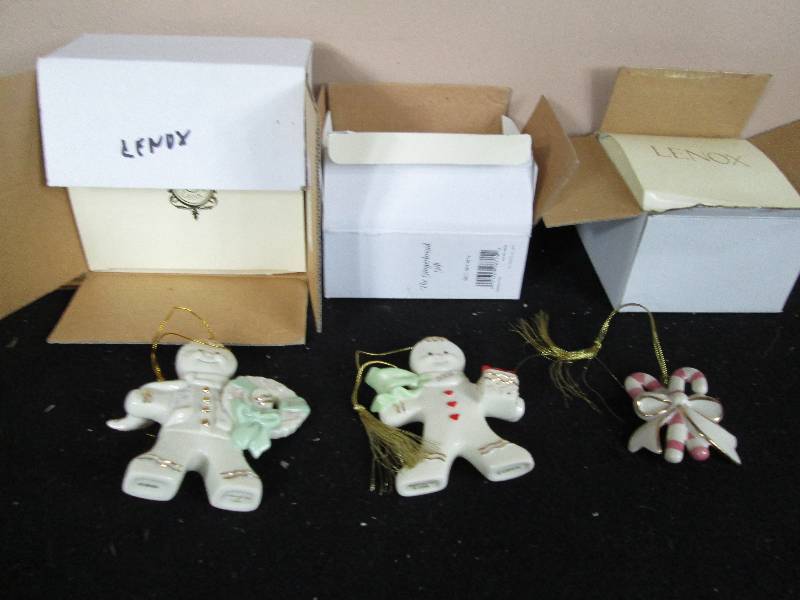 lot 168 image: Lenox Ginger Bread Man Ornaments
