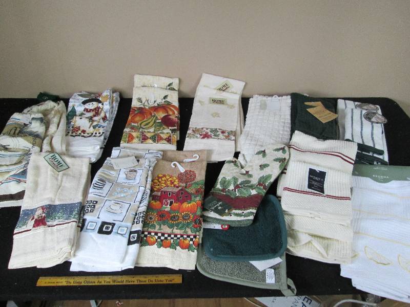 lot 215 image: Dish Towels