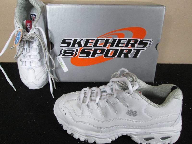 lot 256 image: Sketchers Sport Shoes