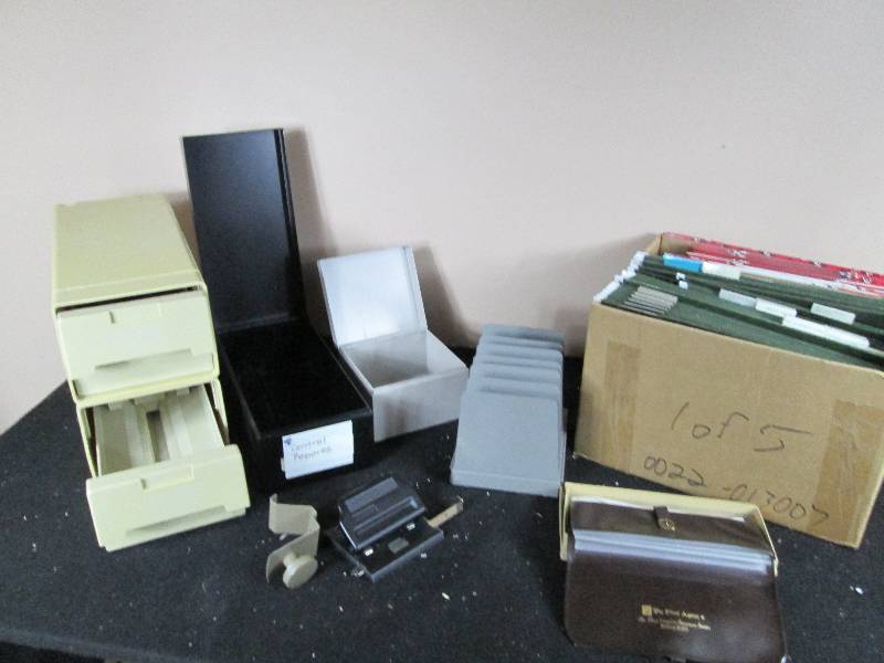 lot 271 image: Office Supplies