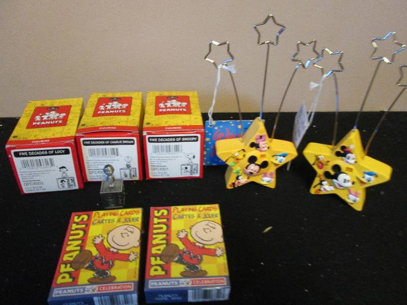 lot 97 image: Hallmark Peanuts Pewter