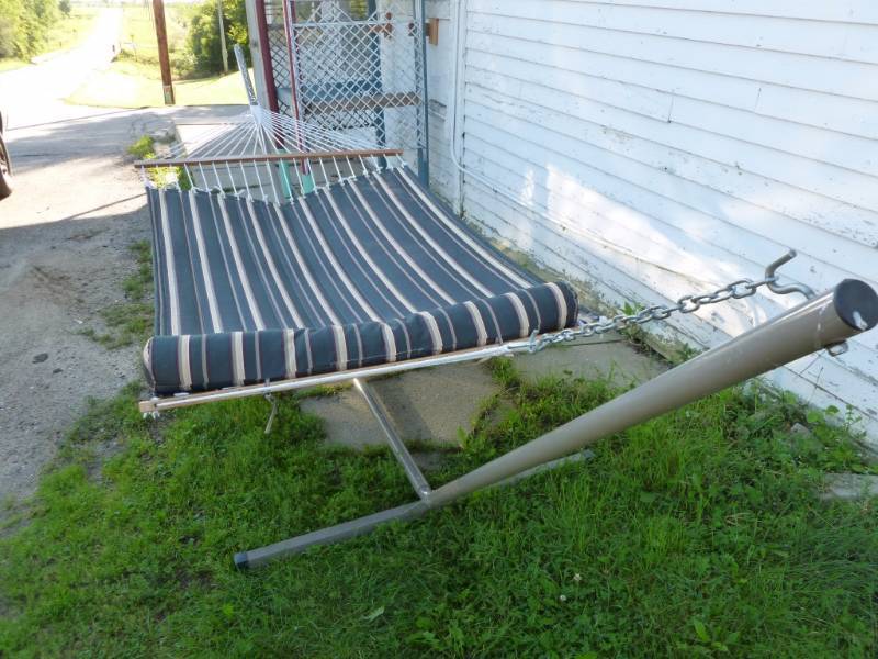lot 8 image: Hammock