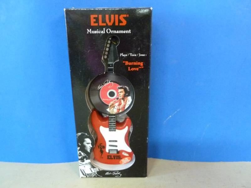 lot 17 image: Elvis Collectible