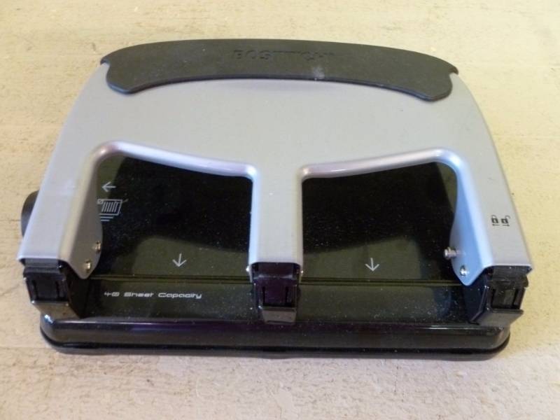 lot 40 image: Paper Punch