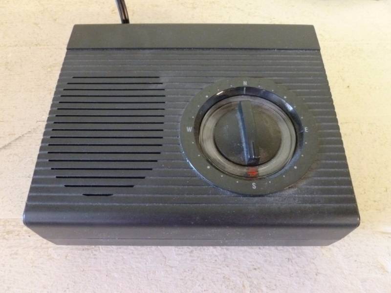 lot 42 image: Antenna Rotator