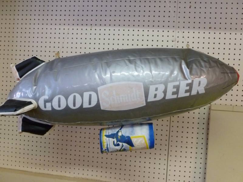 lot 102 image: Vintage Schmidt Beer