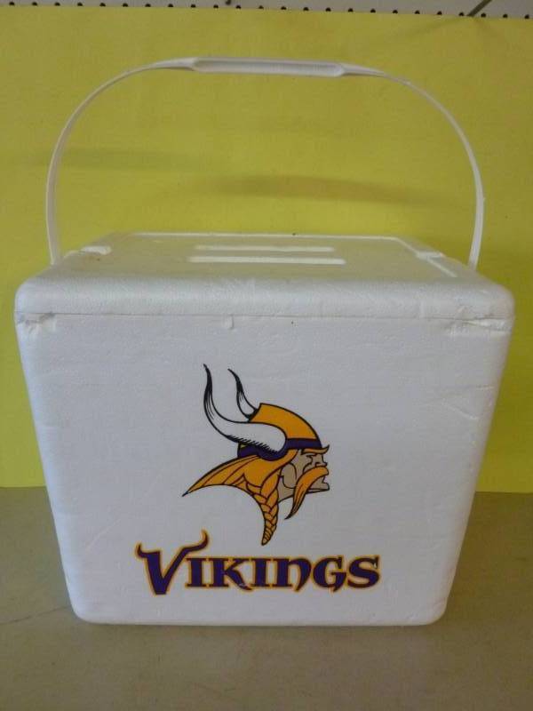 lot 111 image: Vikings Cooler