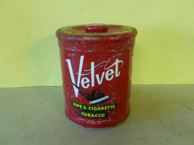 lot 116 image: Vintage Tobacco Can