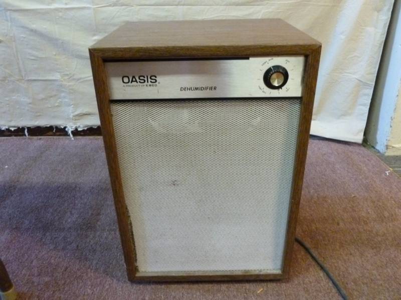 lot 153 image: Dehumidifier