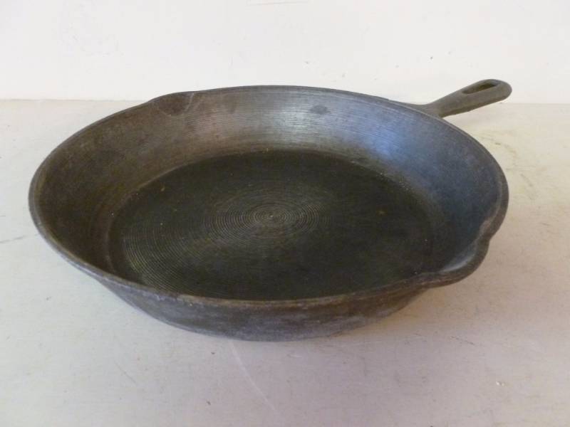 lot 154 image: Cast Iron Pan