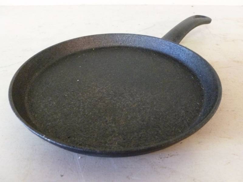 lot 155 image: Cast Iron Pan