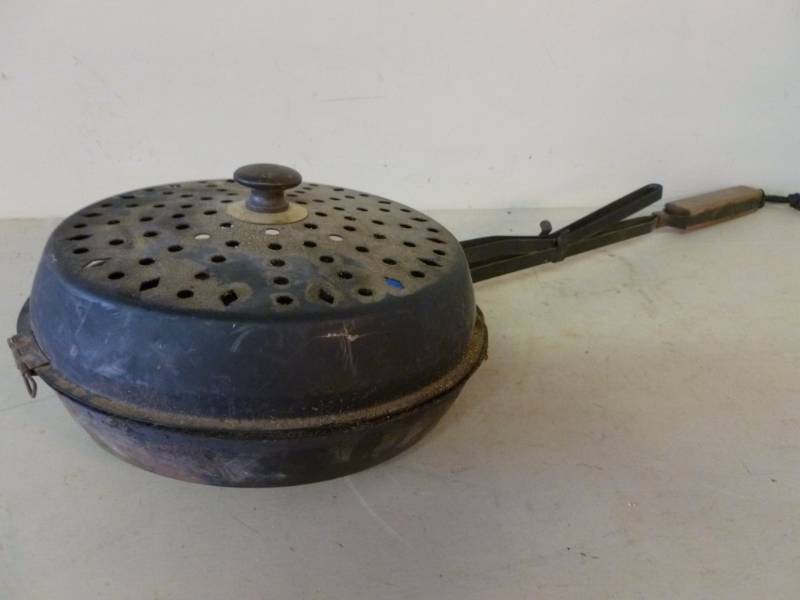 lot 156 image: Popcorn Popper